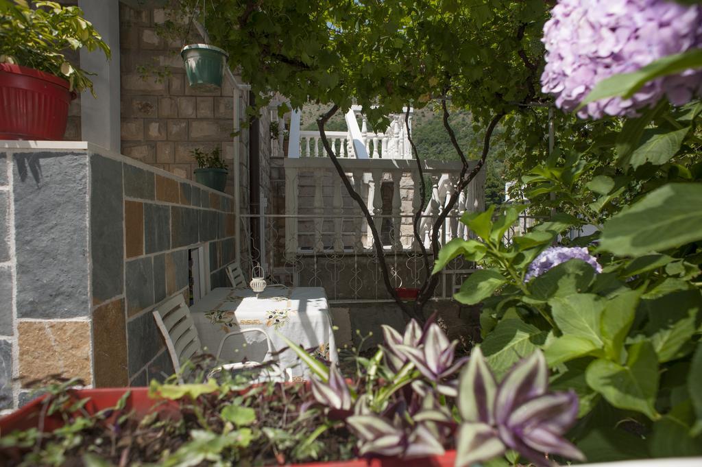 Apartments Peda Свети-Стефан Экстерьер фото
